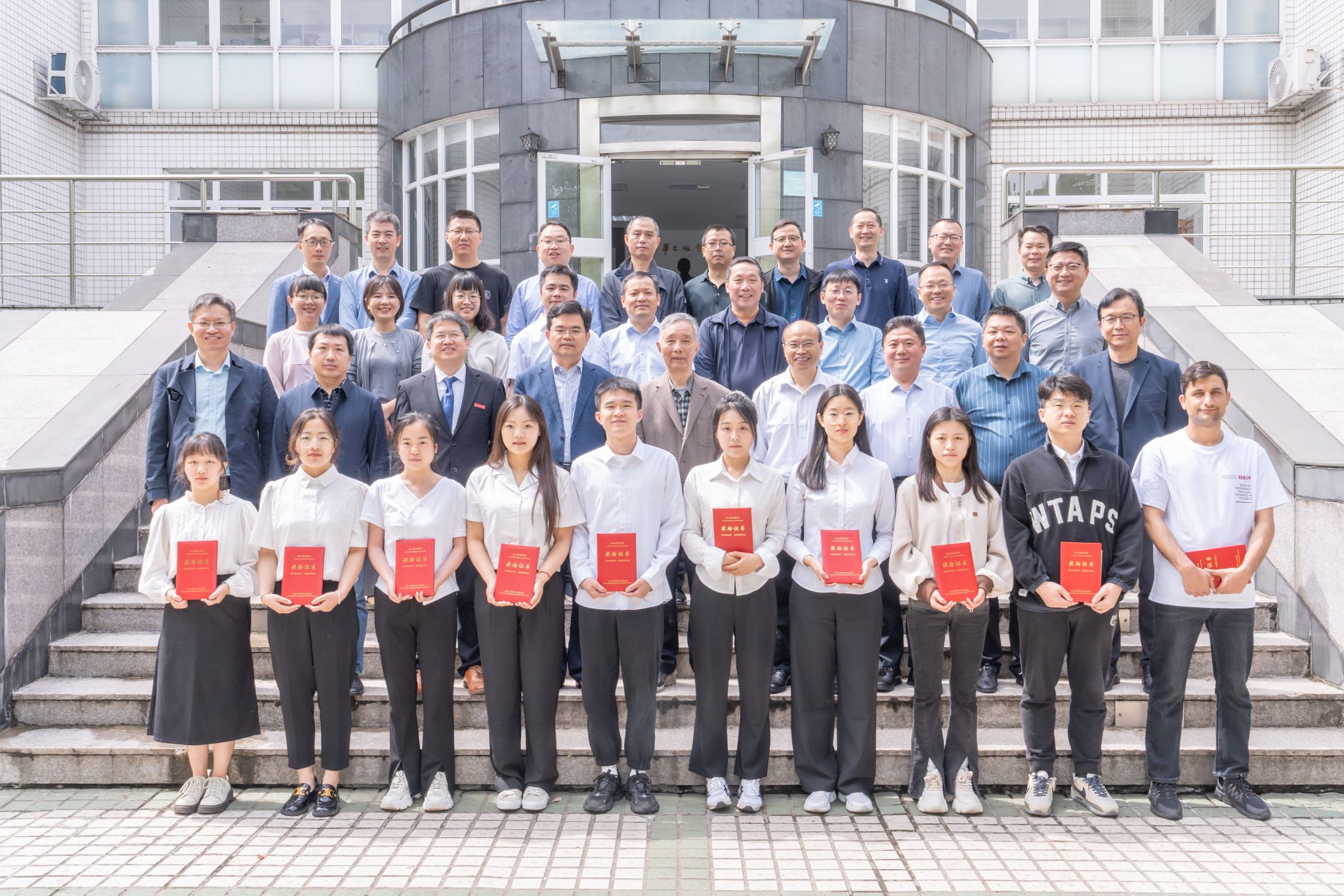 2024年度bat365中文官方网站“杰文奖助学金”颁奖...